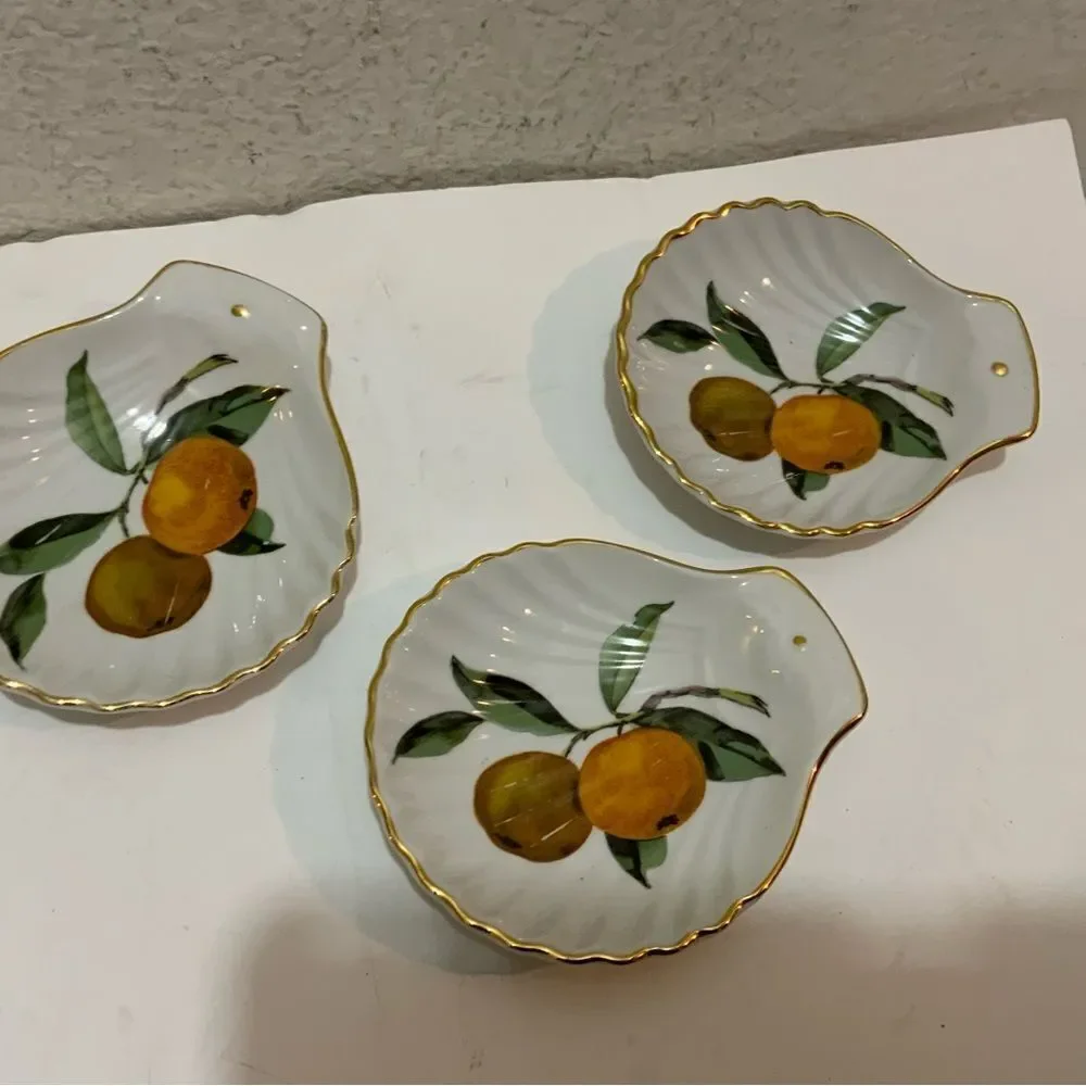 SET 3 ROYAL WORCESTER EVESHAM PATTERN SHELL SHAPED DISH, GOLD RIM A12